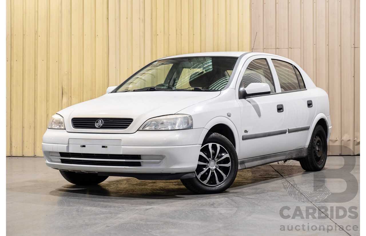 4/2001 Holden Astra CITY TS 5d Hatchback White 1.8L