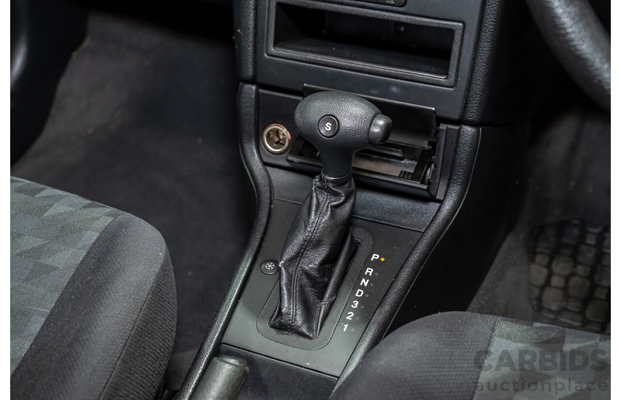 4/2001 Holden Astra CITY TS 5d Hatchback White 1.8L