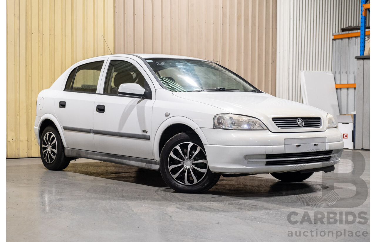 4/2001 Holden Astra CITY TS 5d Hatchback White 1.8L