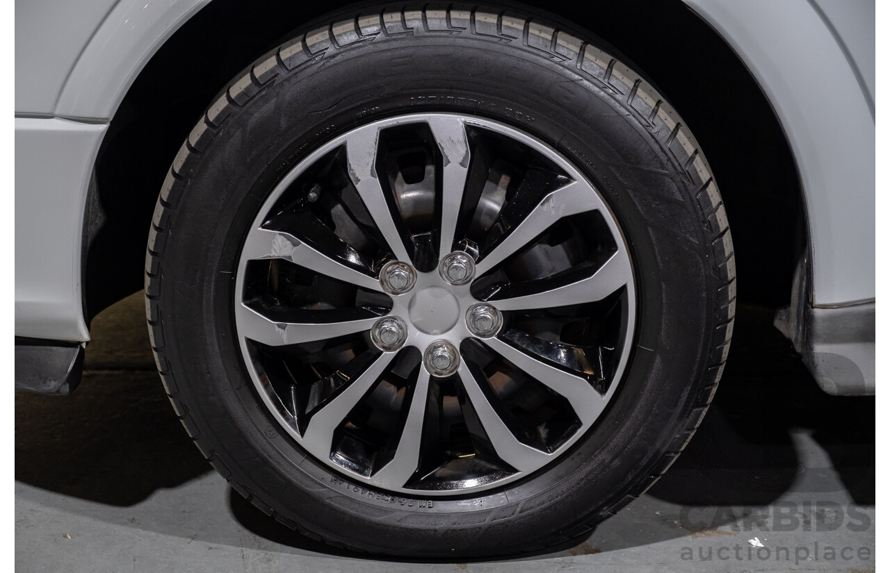 4/2001 Holden Astra CITY TS 5d Hatchback White 1.8L