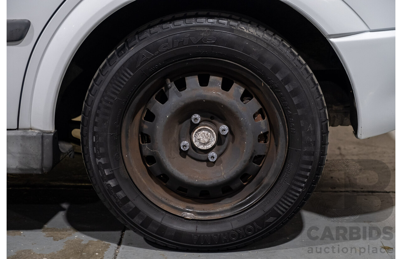 4/2001 Holden Astra CITY TS 5d Hatchback White 1.8L