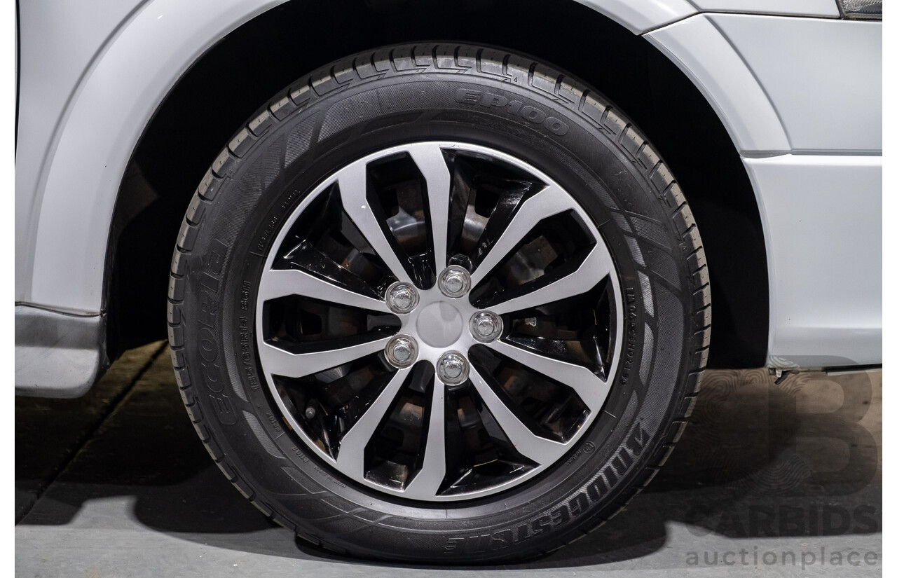 4/2001 Holden Astra CITY TS 5d Hatchback White 1.8L