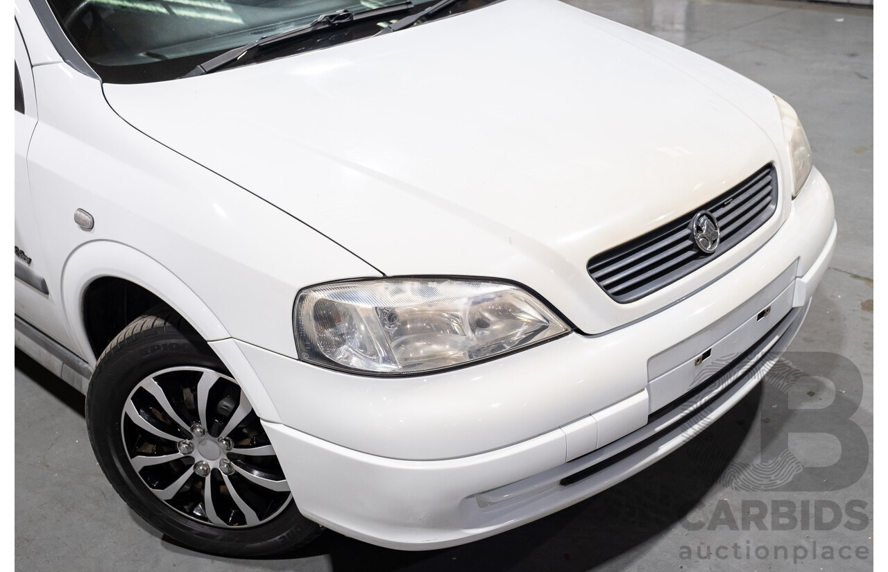 4/2001 Holden Astra CITY TS 5d Hatchback White 1.8L