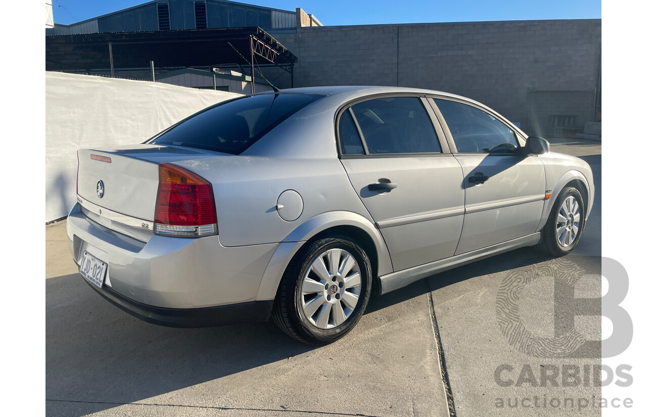 5/2003 Holden Vectra CD ZC 4d Sedan Silver 2.2L
