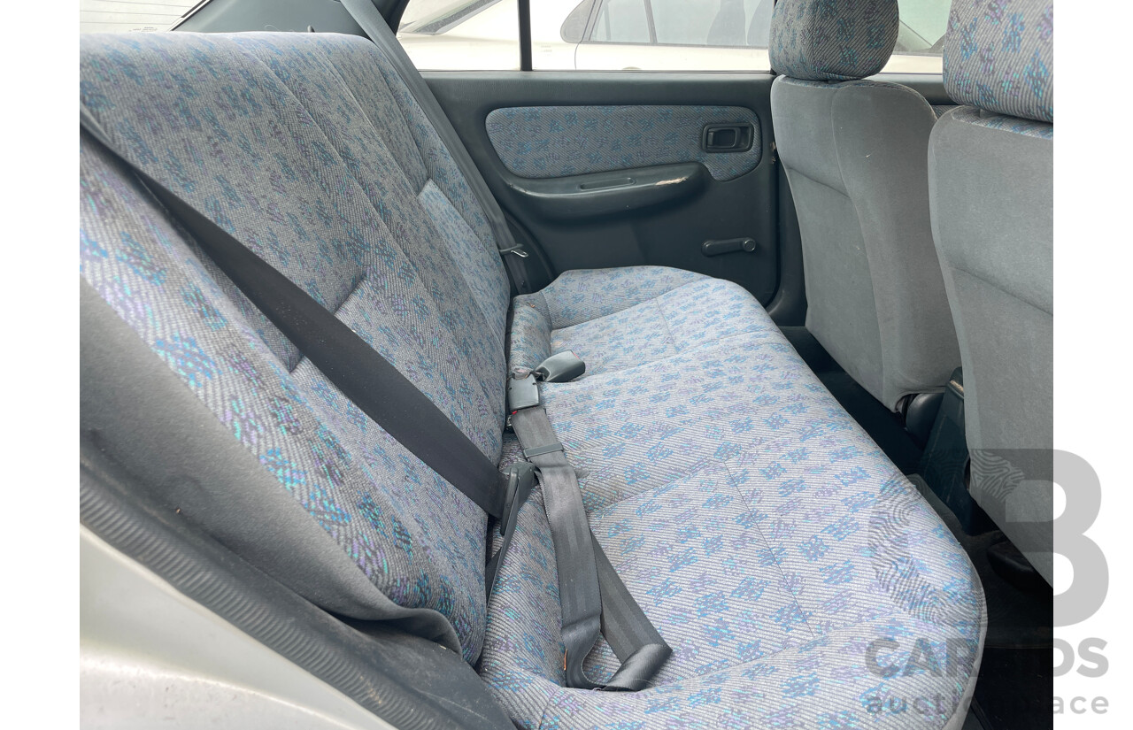 8/1997 Nissan Pulsar PLUS N15 4d Sedan Silver 1.6L