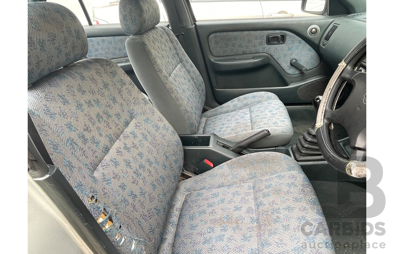 8/1997 Nissan Pulsar PLUS N15 4d Sedan Silver 1.6L