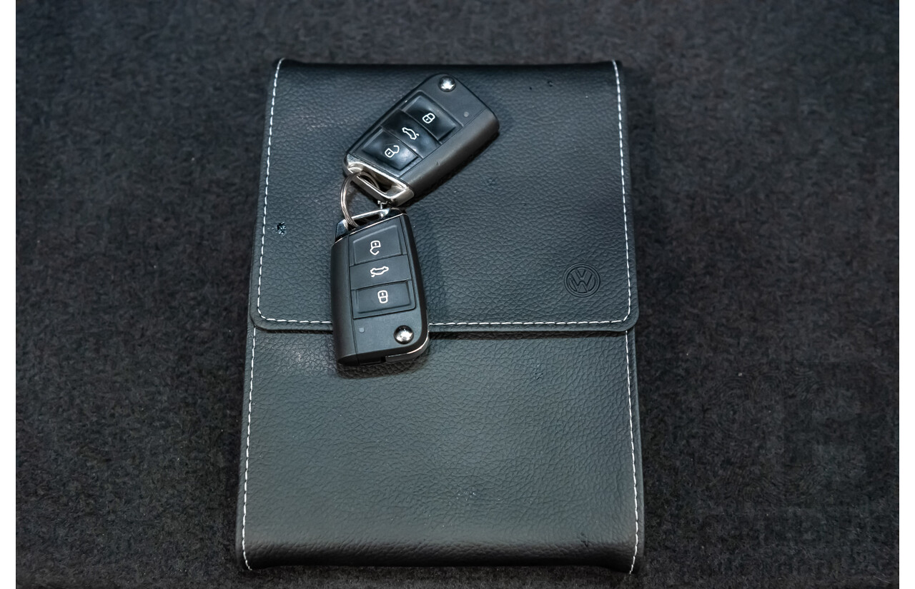 9/2019 Volkswagen Tiguan 162 TSI R-Line (4x4) 4d Wagon White 2.0L Turbo