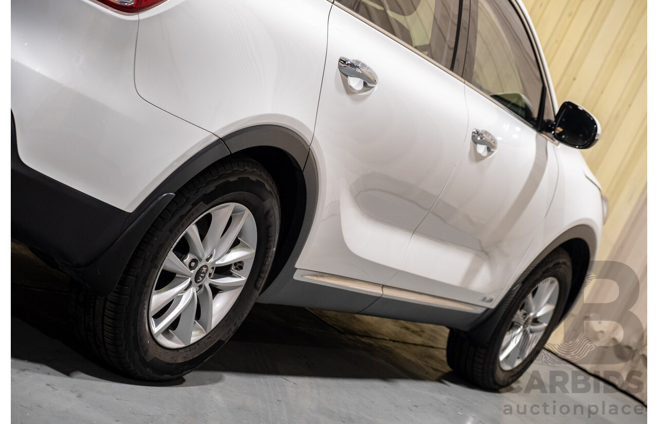 9/2015 Kia Sorento Si (4x4) UM MY16 4d Wagon White Turbo Diesel 2.2L - 7 Seater