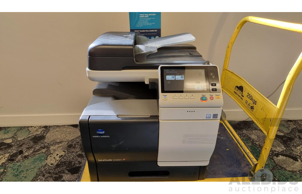 Konica Minolta Bizhub C3351