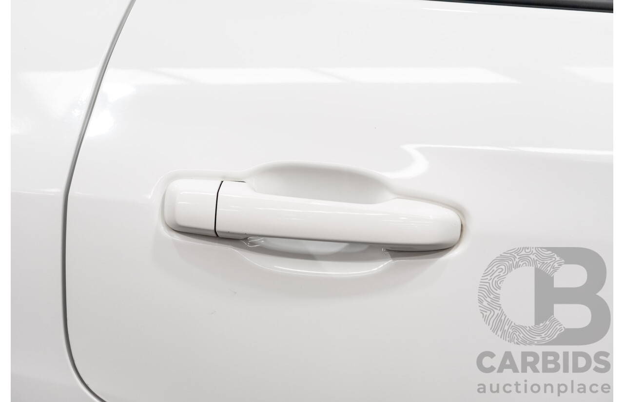 8/2018 Toyota Landcruiser GXL (4x4) VDJ200R MY19 4d Wagon White Turbo Diesel V8 4.5L - 8 Seater