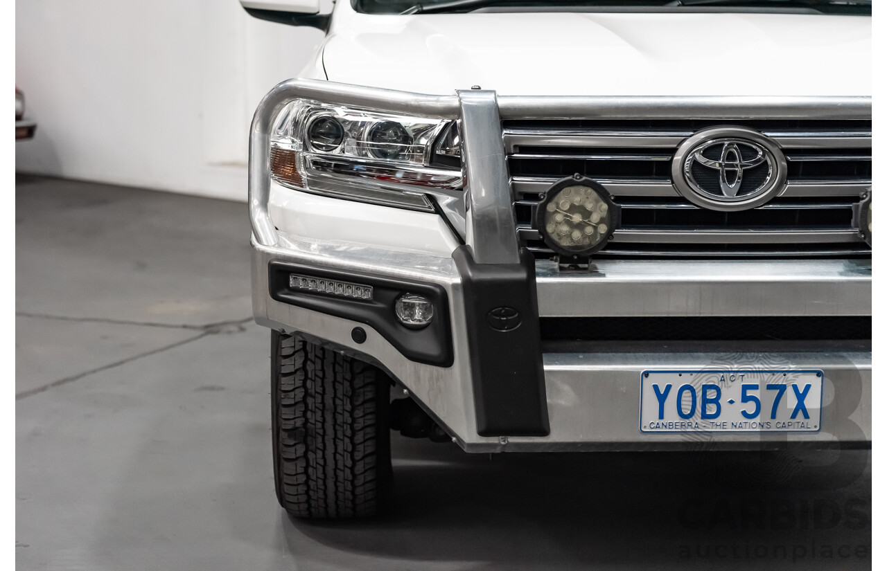 8/2018 Toyota Landcruiser GXL (4x4) VDJ200R MY19 4d Wagon White Turbo Diesel V8 4.5L - 8 Seater