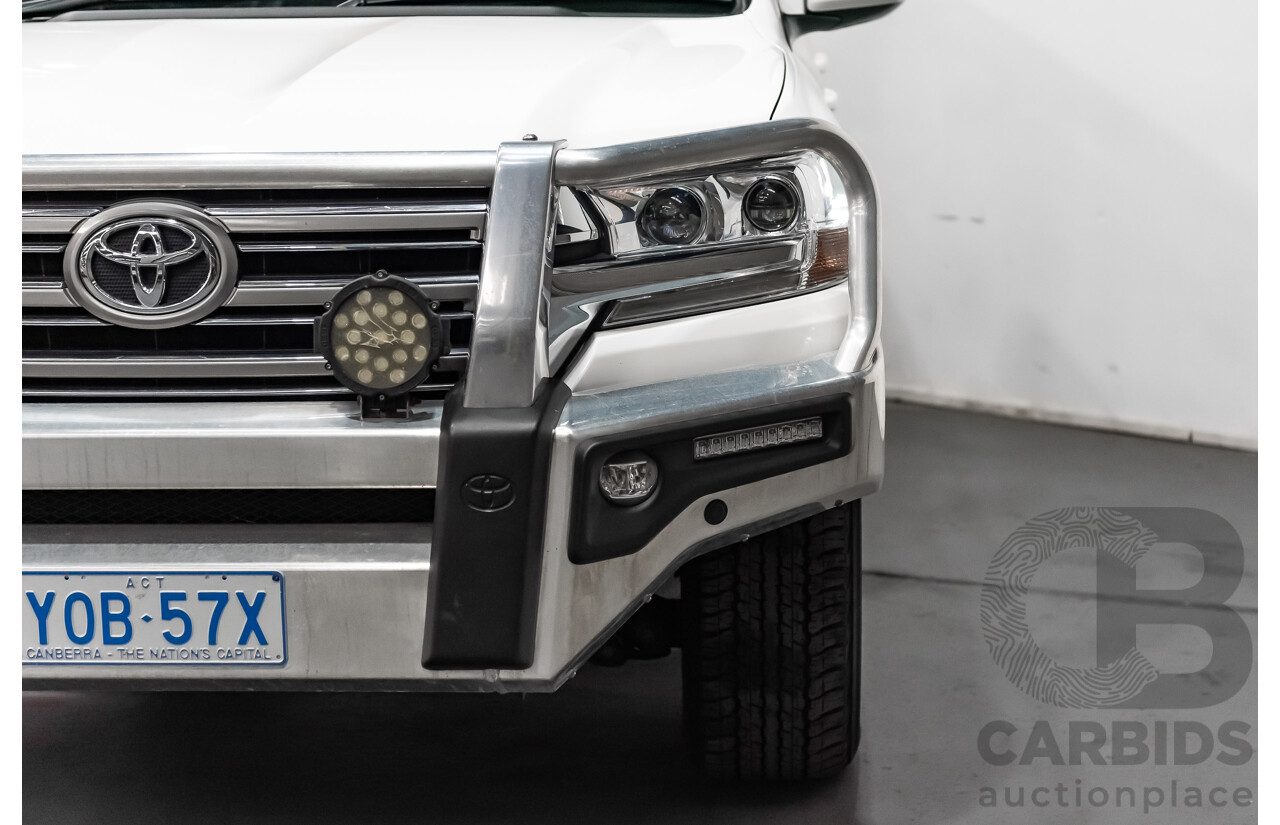 8/2018 Toyota Landcruiser GXL (4x4) VDJ200R MY19 4d Wagon White Turbo Diesel V8 4.5L - 8 Seater
