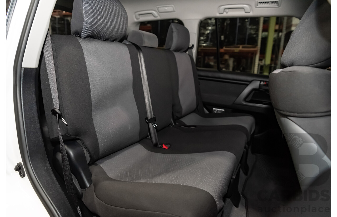 8/2018 Toyota Landcruiser GXL (4x4) VDJ200R MY19 4d Wagon White Turbo Diesel V8 4.5L - 8 Seater