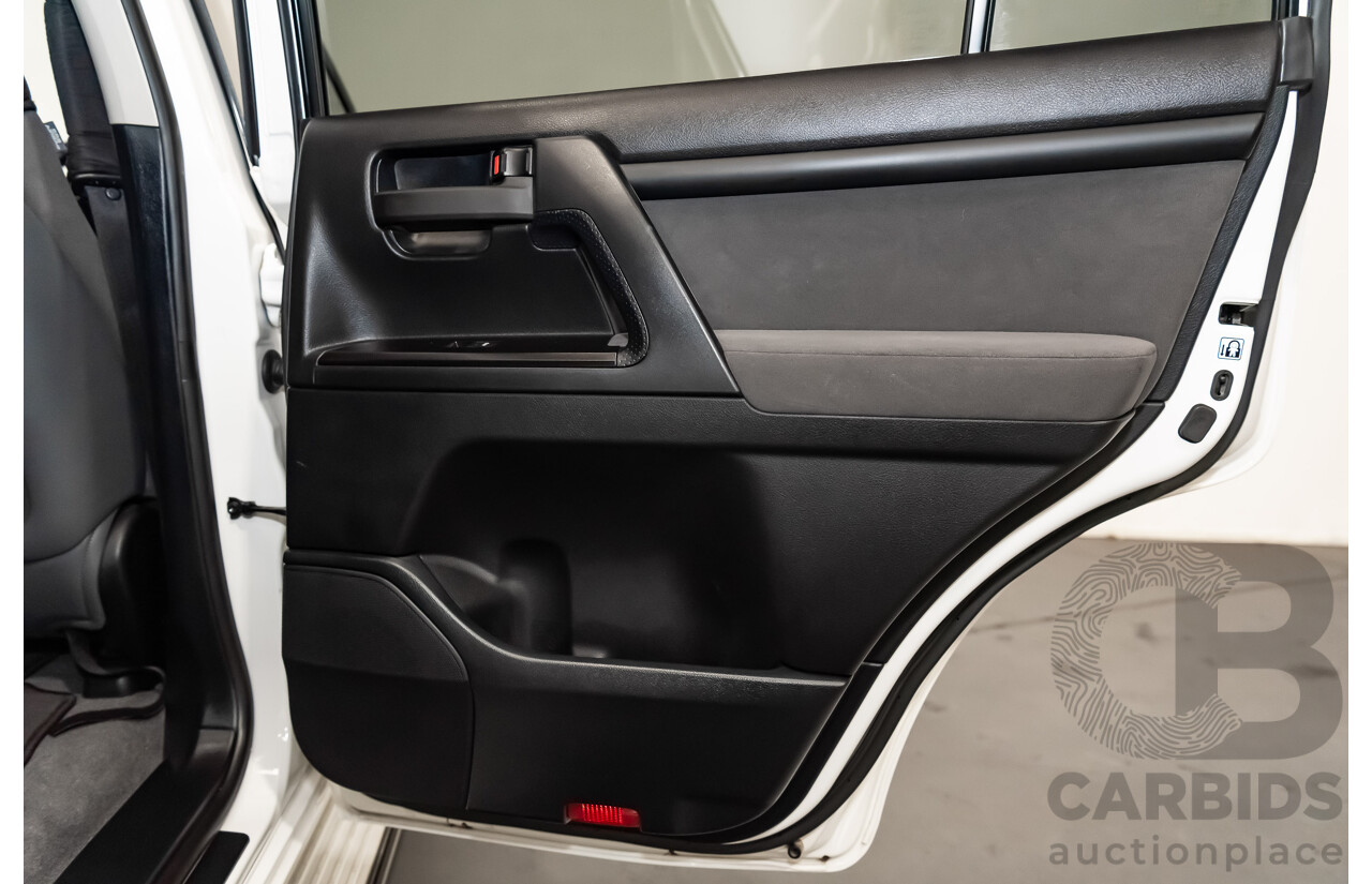 8/2018 Toyota Landcruiser GXL (4x4) VDJ200R MY19 4d Wagon White Turbo Diesel V8 4.5L - 8 Seater
