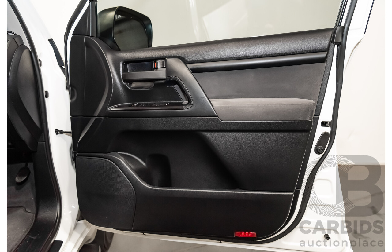 8/2018 Toyota Landcruiser GXL (4x4) VDJ200R MY19 4d Wagon White Turbo Diesel V8 4.5L - 8 Seater