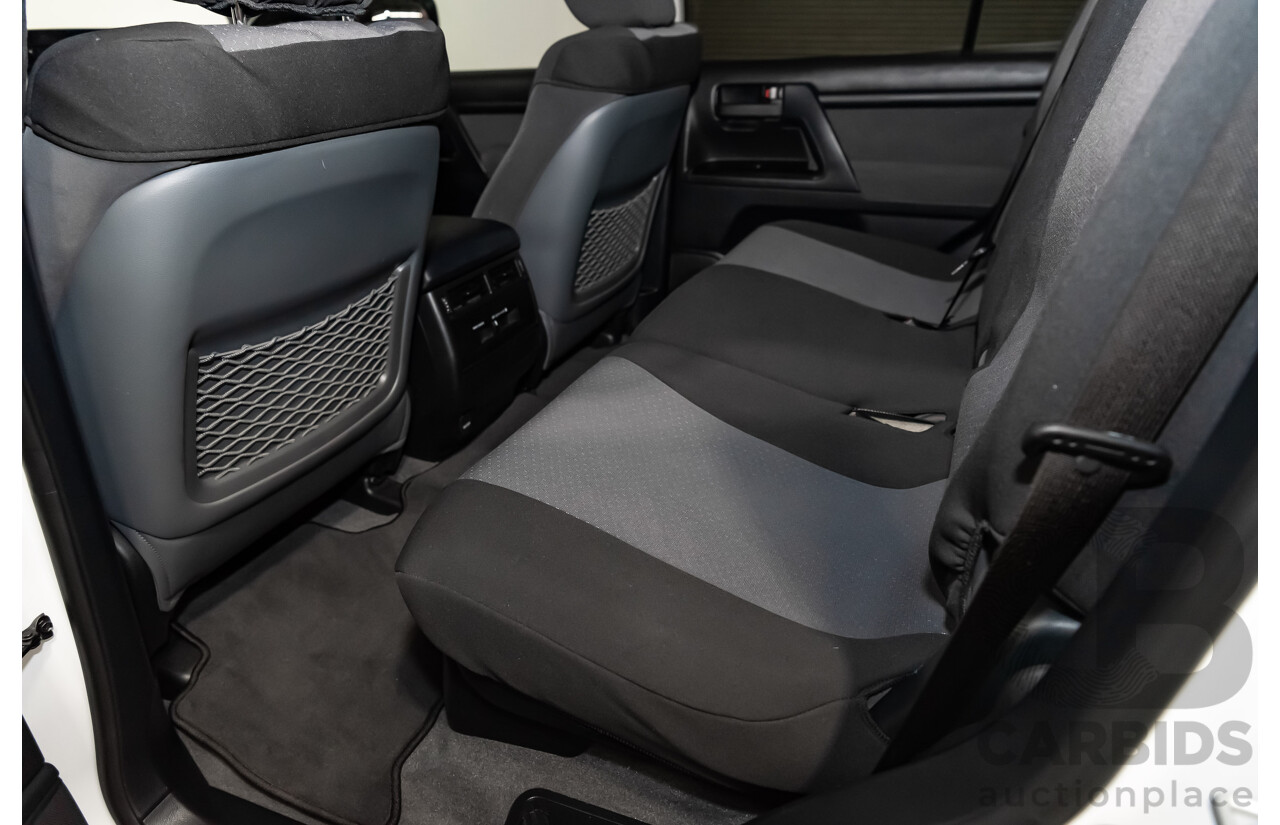 8/2018 Toyota Landcruiser GXL (4x4) VDJ200R MY19 4d Wagon White Turbo Diesel V8 4.5L - 8 Seater