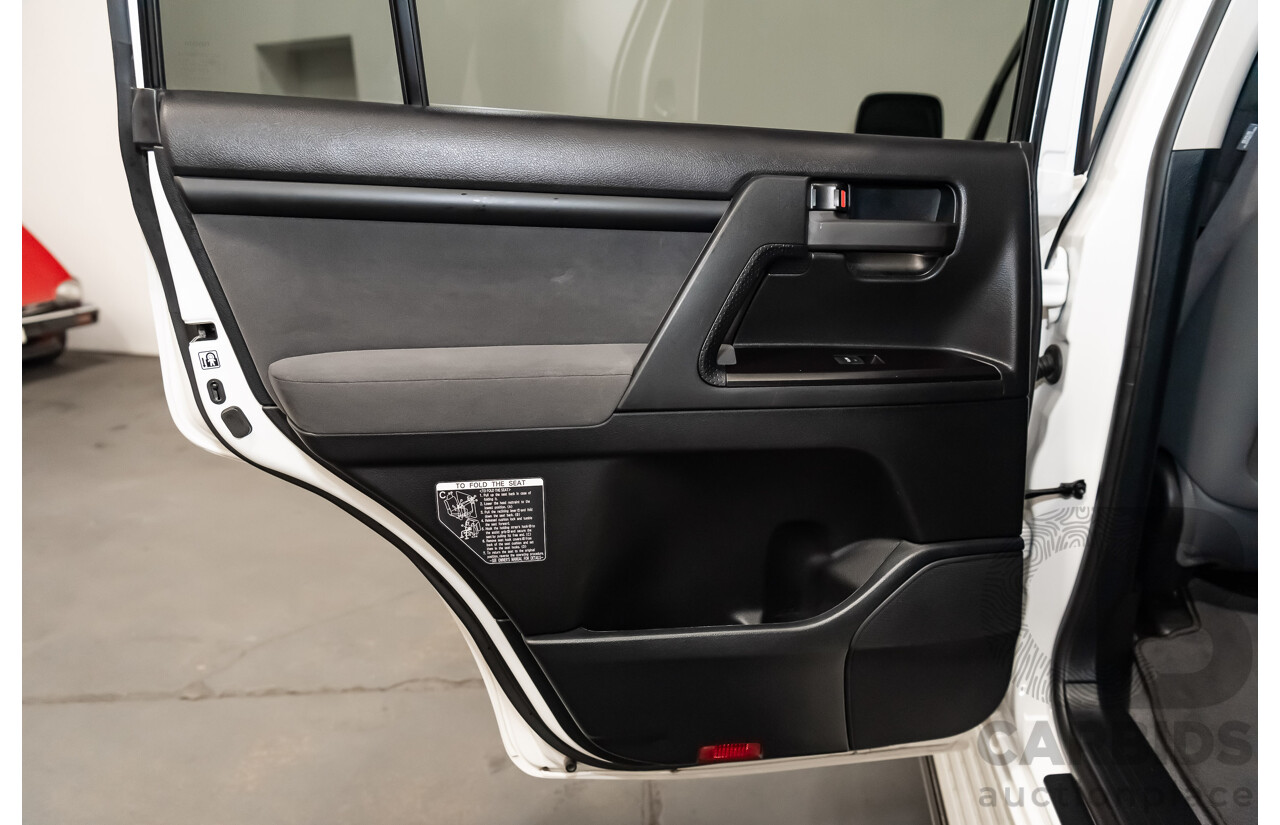 8/2018 Toyota Landcruiser GXL (4x4) VDJ200R MY19 4d Wagon White Turbo Diesel V8 4.5L - 8 Seater