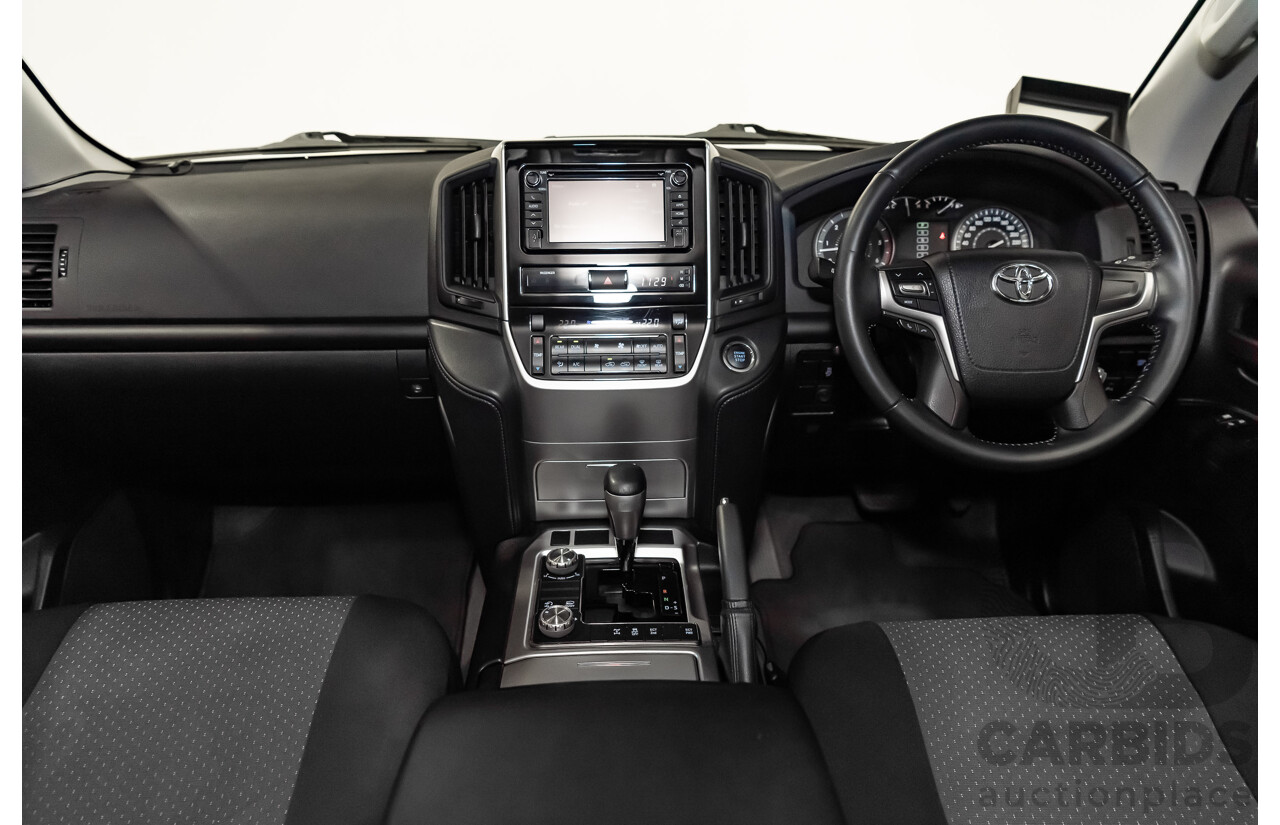 8/2018 Toyota Landcruiser GXL (4x4) VDJ200R MY19 4d Wagon White Turbo Diesel V8 4.5L - 8 Seater