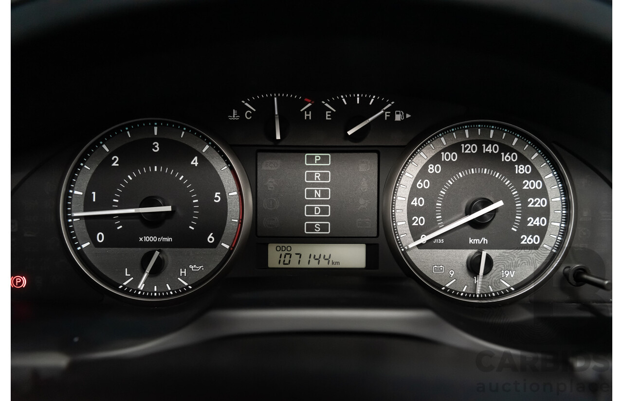 8/2018 Toyota Landcruiser GXL (4x4) VDJ200R MY19 4d Wagon White Turbo Diesel V8 4.5L - 8 Seater