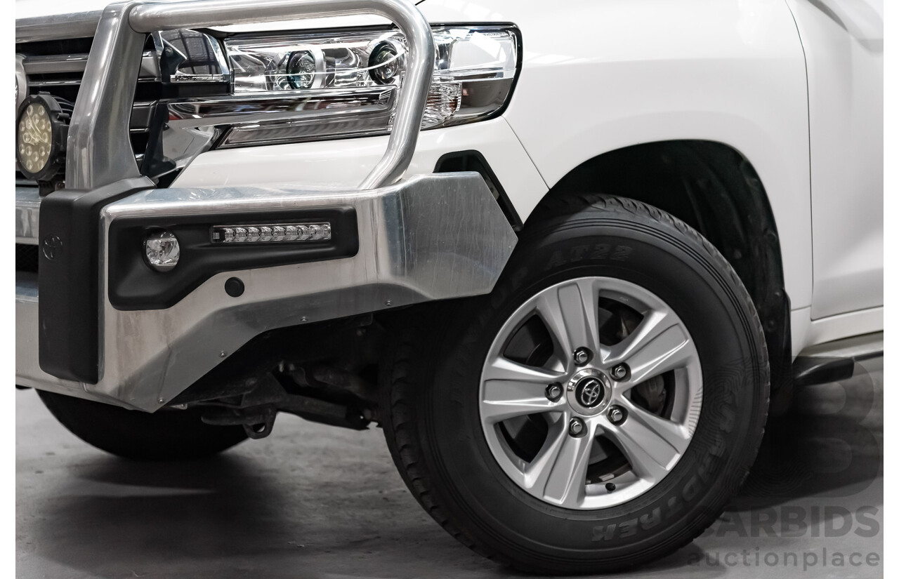 8/2018 Toyota Landcruiser GXL (4x4) VDJ200R MY19 4d Wagon White Turbo Diesel V8 4.5L - 8 Seater