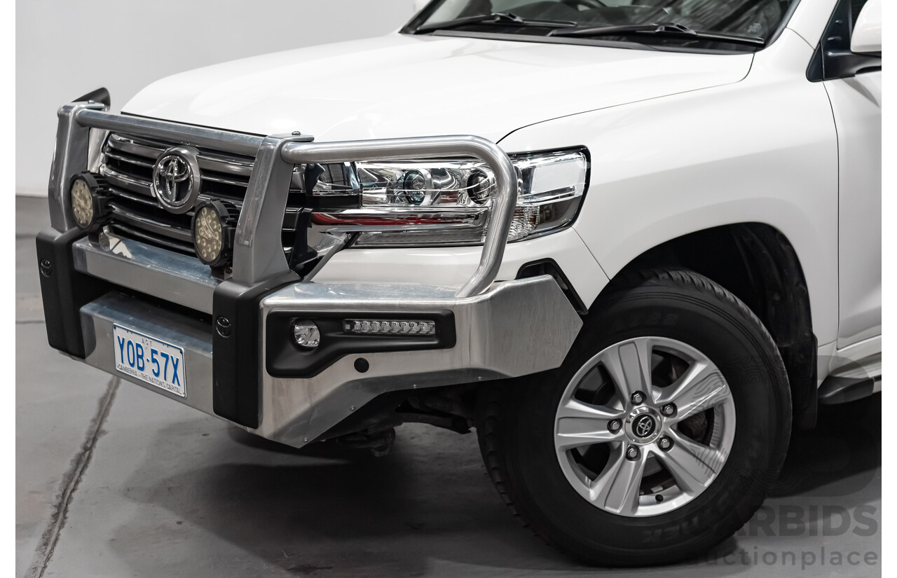 8/2018 Toyota Landcruiser GXL (4x4) VDJ200R MY19 4d Wagon White Turbo Diesel V8 4.5L - 8 Seater