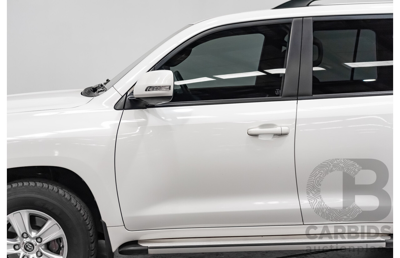 8/2018 Toyota Landcruiser GXL (4x4) VDJ200R MY19 4d Wagon White Turbo Diesel V8 4.5L - 8 Seater