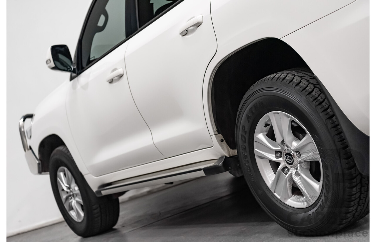 8/2018 Toyota Landcruiser GXL (4x4) VDJ200R MY19 4d Wagon White Turbo Diesel V8 4.5L - 8 Seater