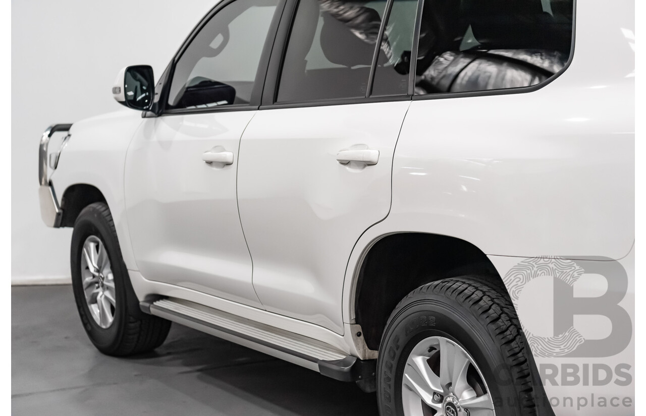 8/2018 Toyota Landcruiser GXL (4x4) VDJ200R MY19 4d Wagon White Turbo Diesel V8 4.5L - 8 Seater
