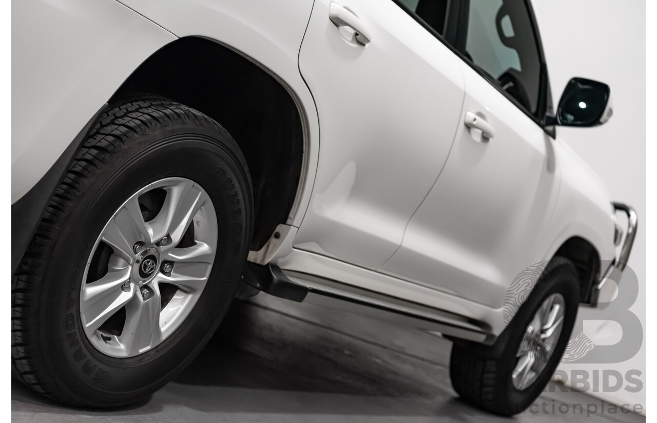 8/2018 Toyota Landcruiser GXL (4x4) VDJ200R MY19 4d Wagon White Turbo Diesel V8 4.5L - 8 Seater