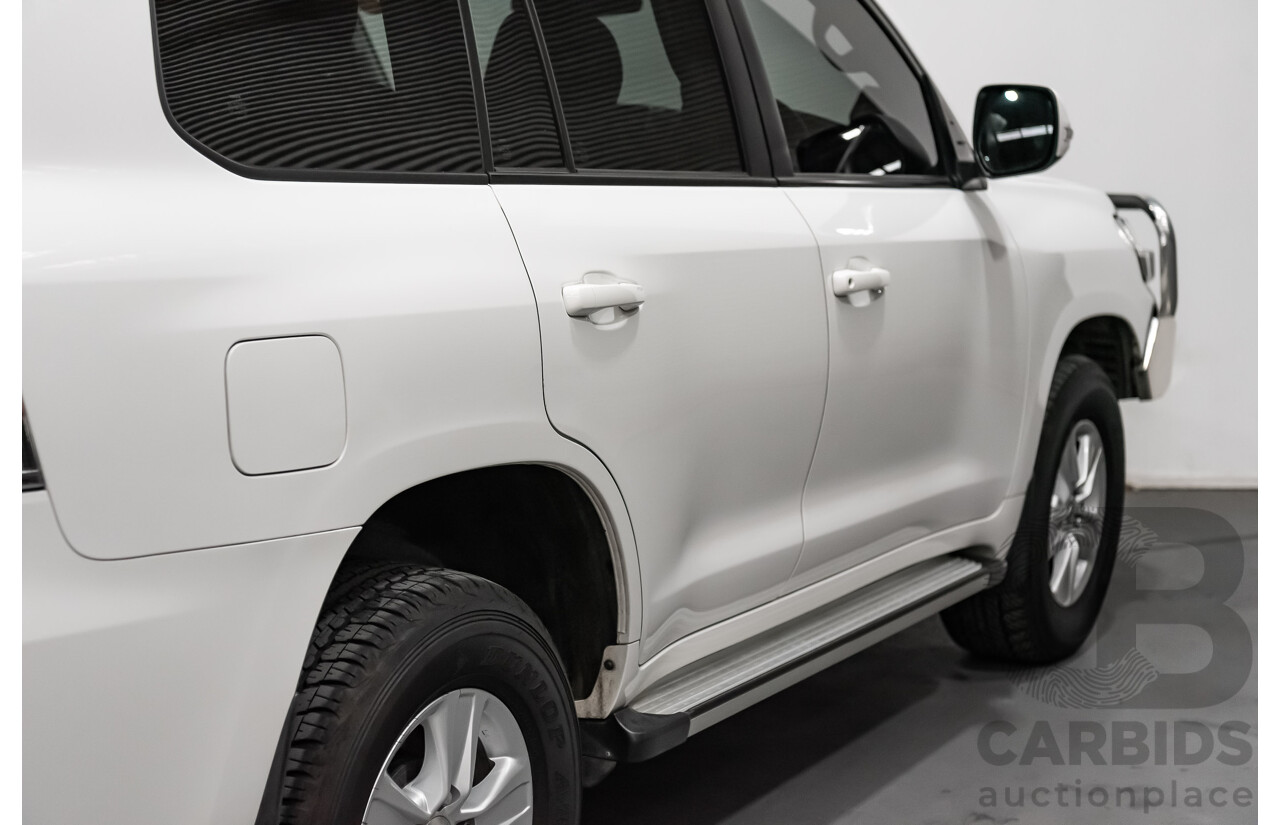 8/2018 Toyota Landcruiser GXL (4x4) VDJ200R MY19 4d Wagon White Turbo Diesel V8 4.5L - 8 Seater