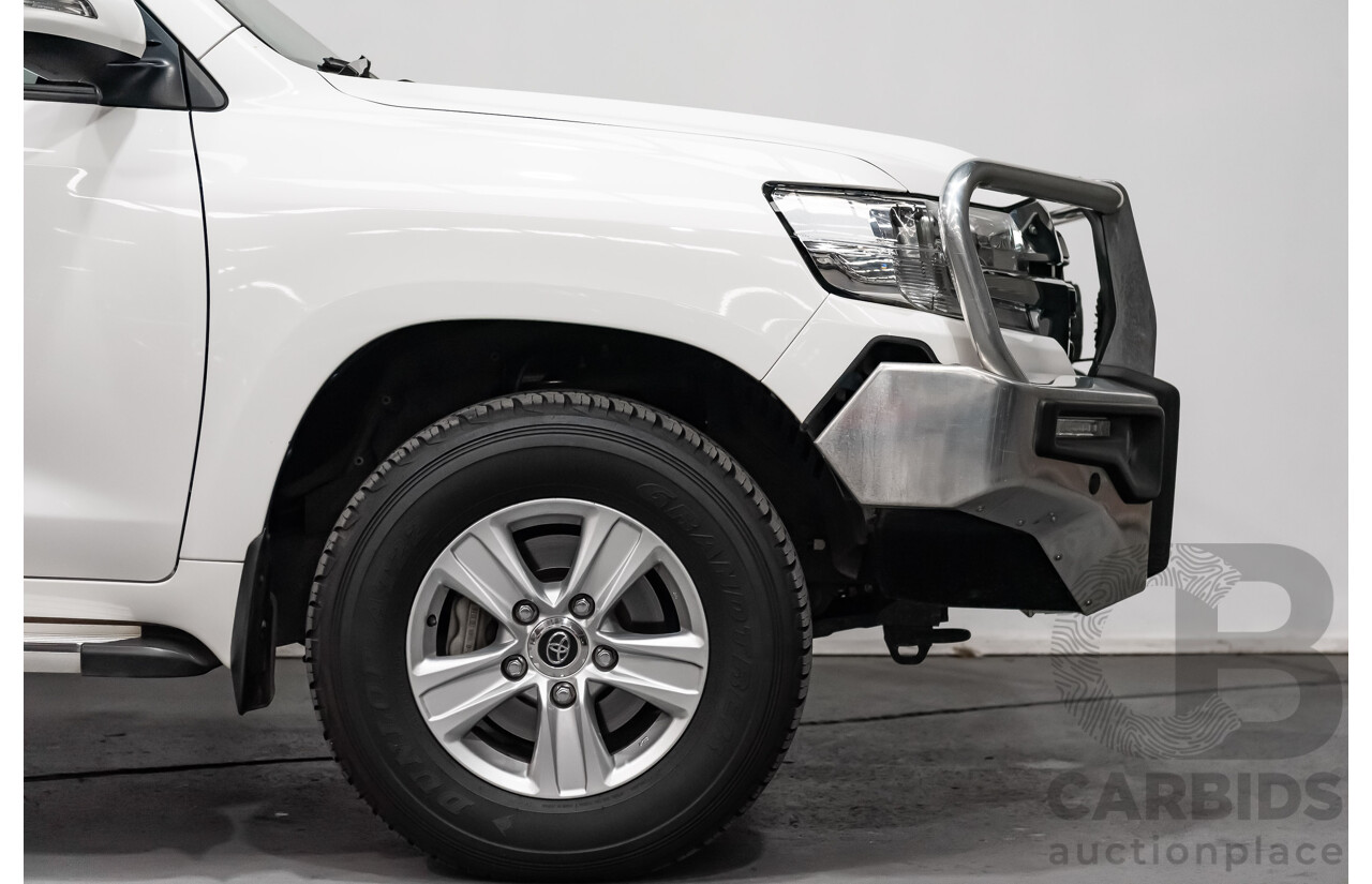 8/2018 Toyota Landcruiser GXL (4x4) VDJ200R MY19 4d Wagon White Turbo Diesel V8 4.5L - 8 Seater