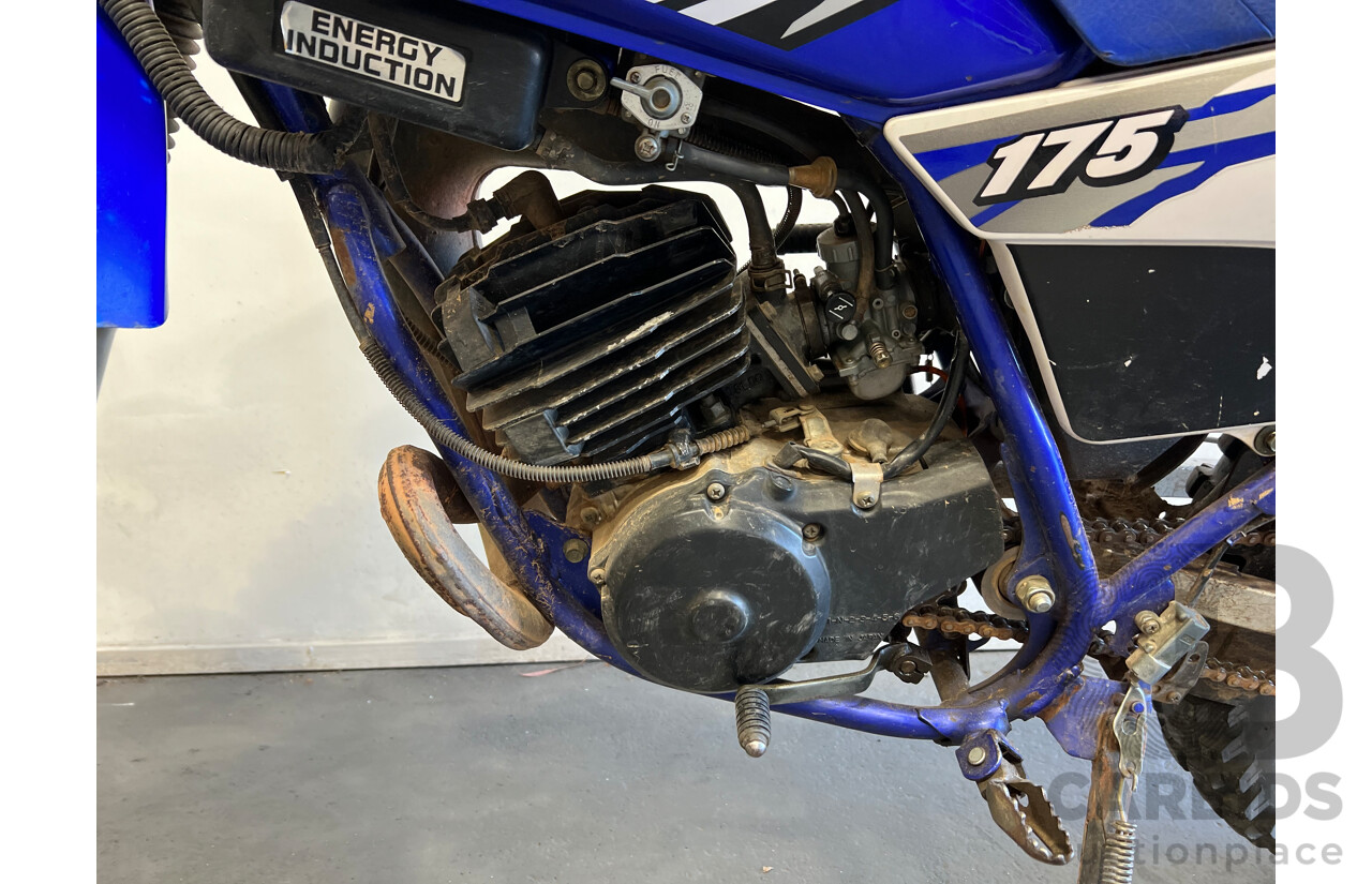 8/2001 Yamaha DT 175cc 2 Stroke Motorcycle