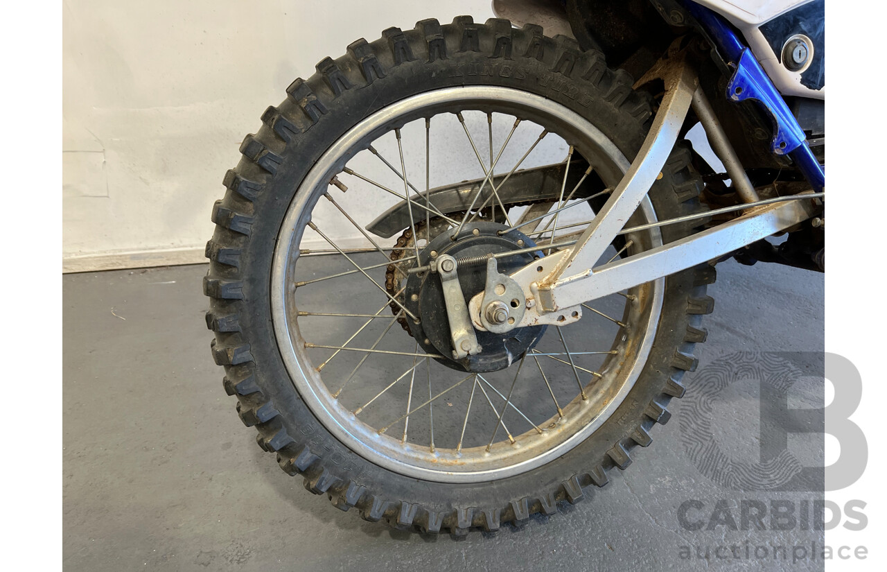 8/2001 Yamaha DT 175cc 2 Stroke Motorcycle