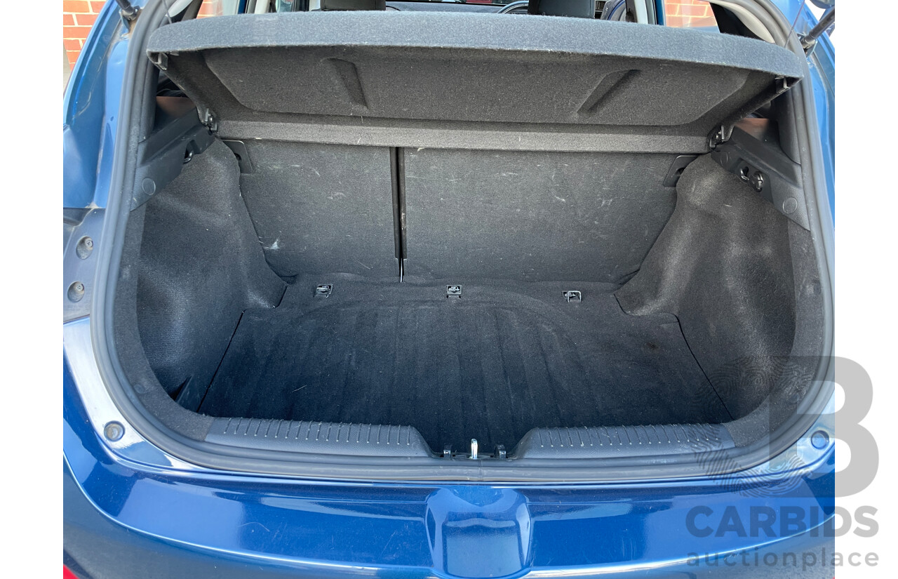 7/2015 Hyundai i30 Active GD3 SERIES 2 5d Hatchback Blue 1.8L