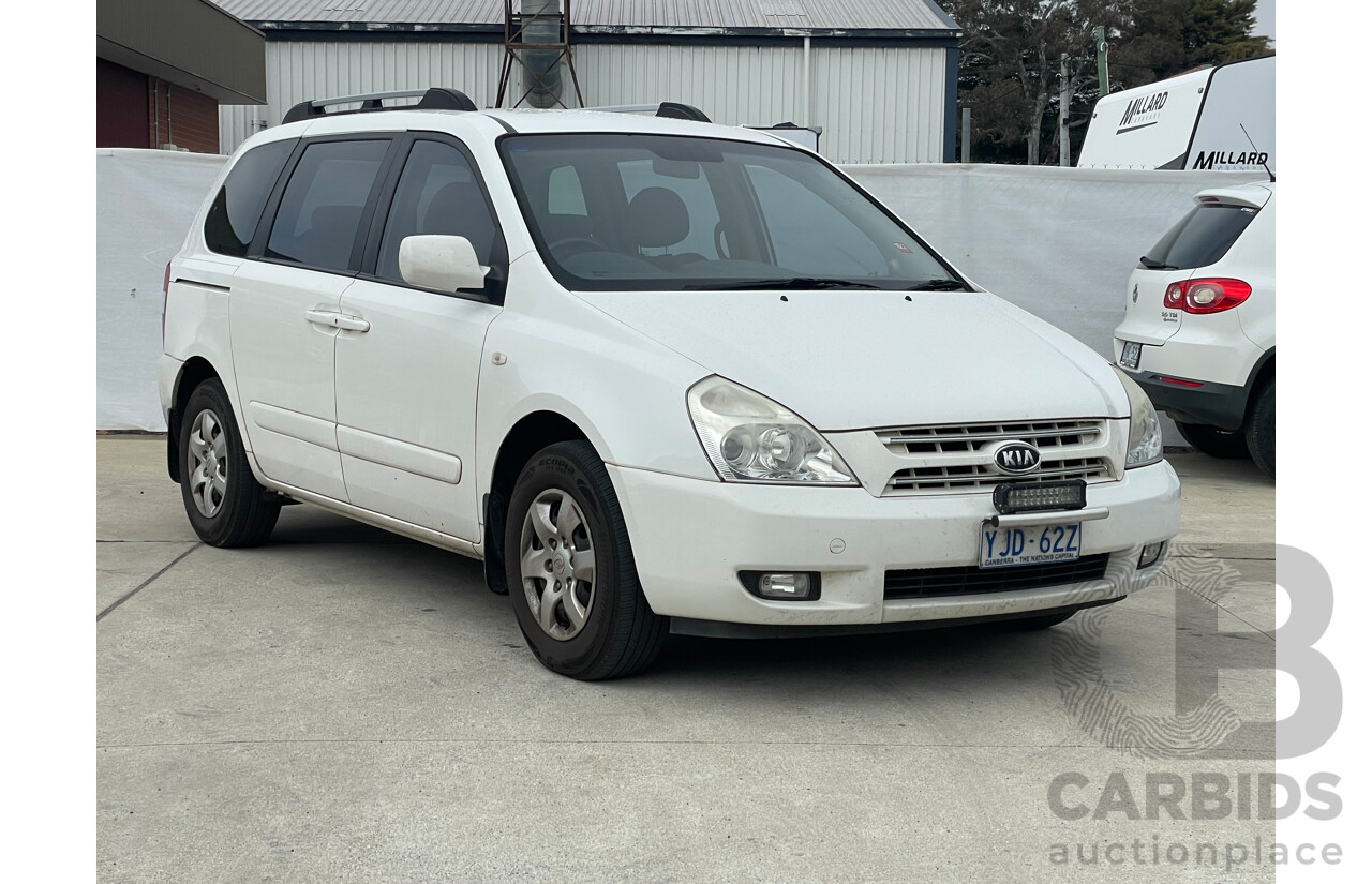 5/2008 Kia Carnival EX VQ 4d Wagon White 2.7L
