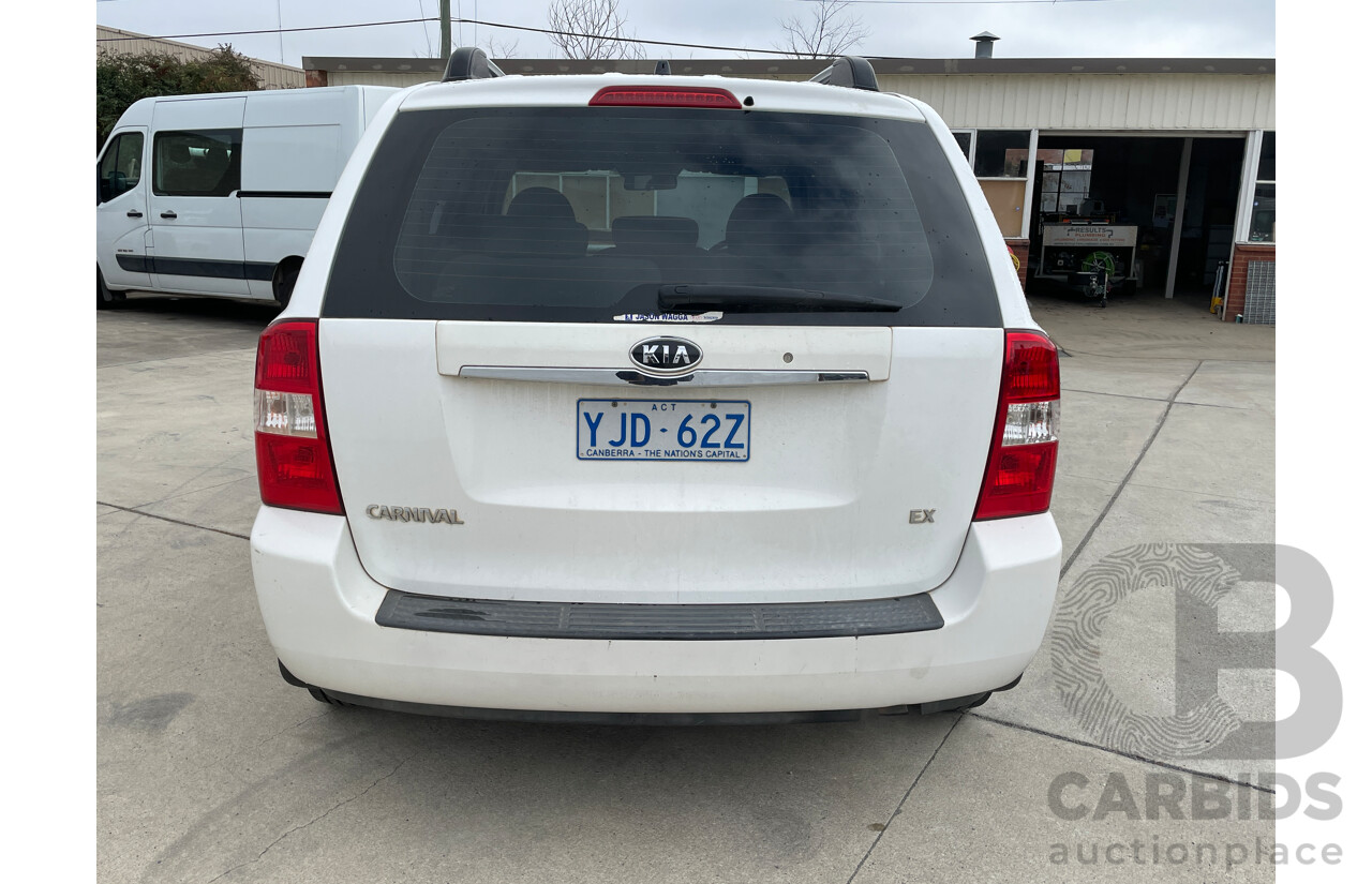 5/2008 Kia Carnival EX VQ 4d Wagon White 2.7L