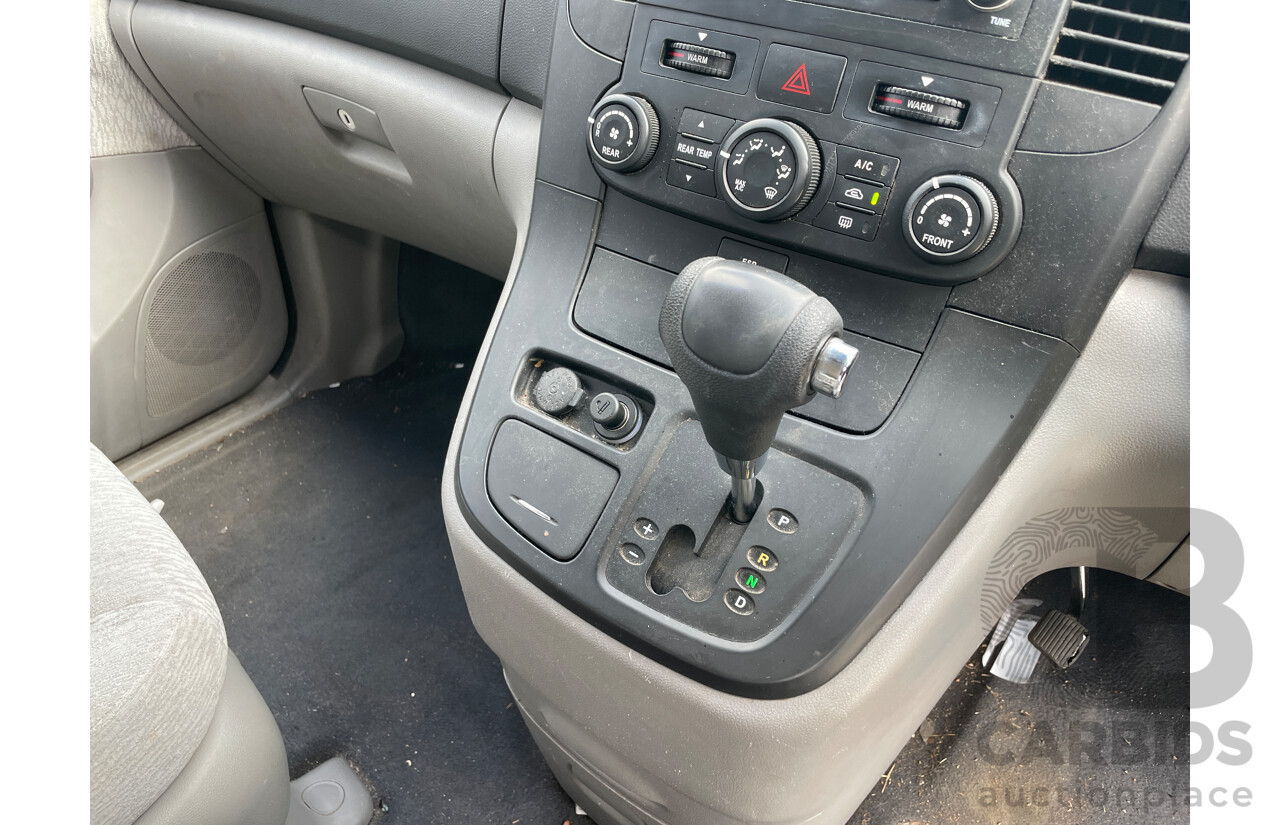 5/2008 Kia Carnival EX VQ 4d Wagon White 2.7L