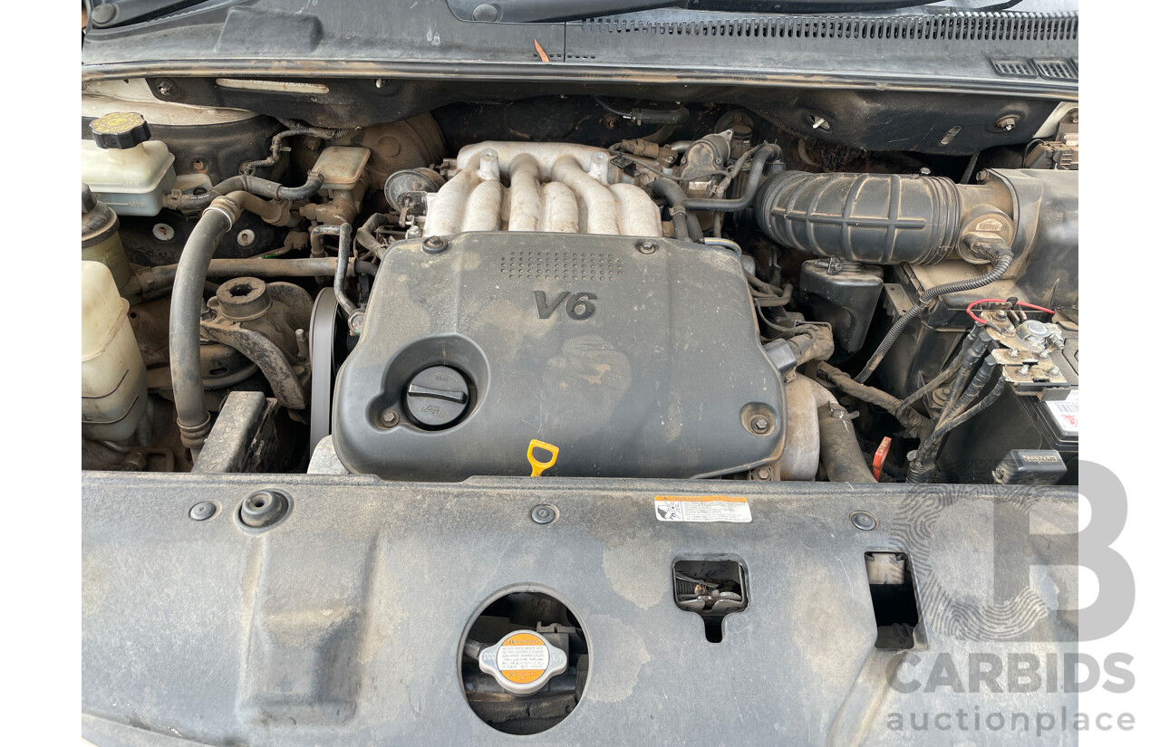 5/2008 Kia Carnival EX VQ 4d Wagon White 2.7L