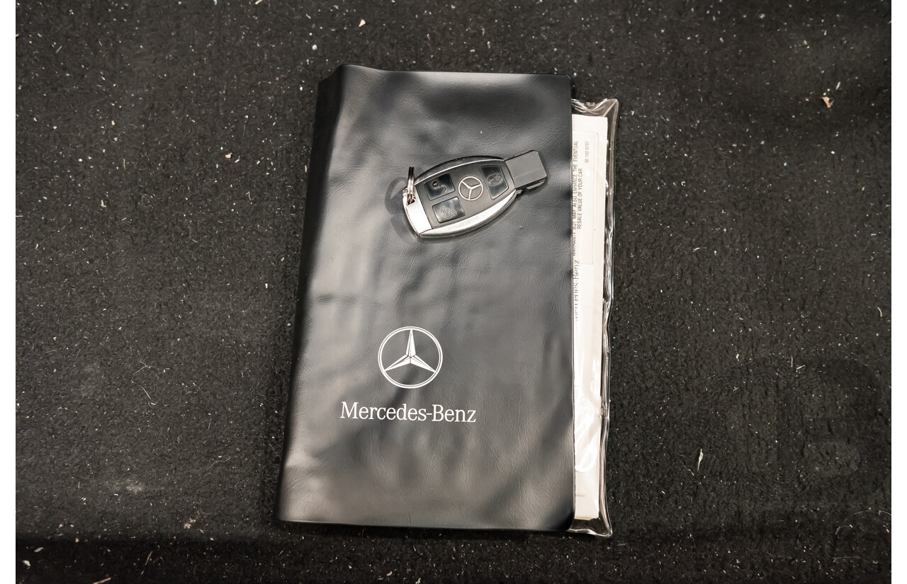 1/2006 Mercedes Benz E500 Avantgarde W211 MY06 UPGRADE 4d Sedan Black V8 5.0L