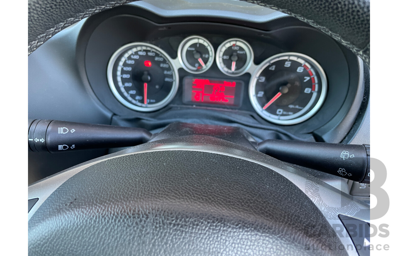 1/2014 Alfa Romeo Mito  3d Hatchback Red .9L