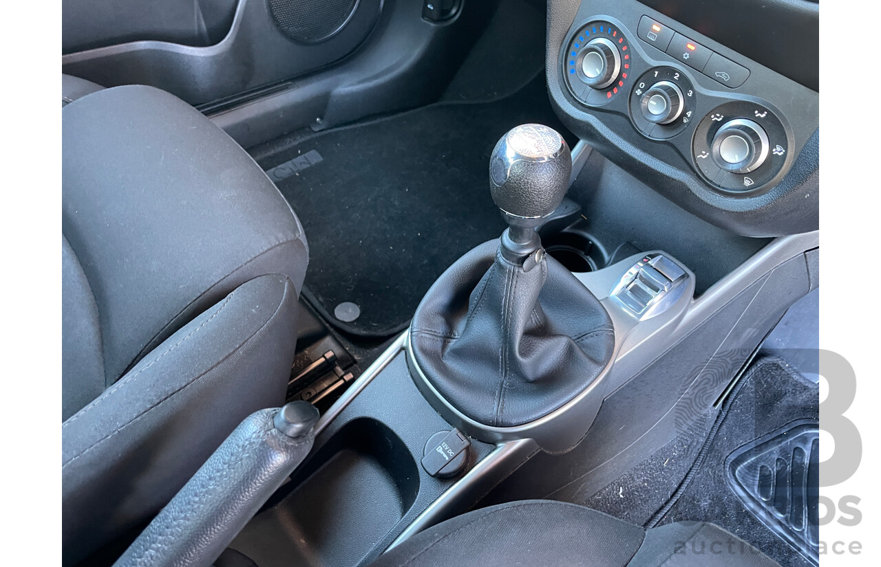 1/2014 Alfa Romeo Mito  3d Hatchback Red .9L