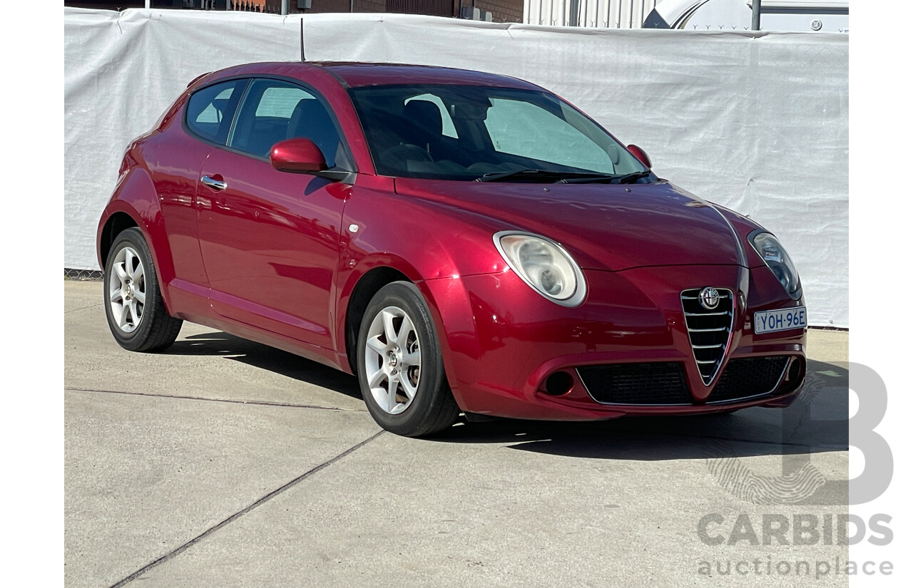 1/2014 Alfa Romeo Mito  3d Hatchback Red .9L