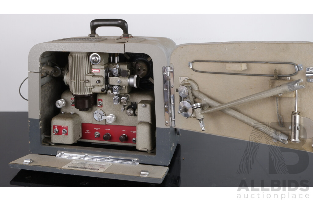 Vintage G.B Bell and Howell Projector