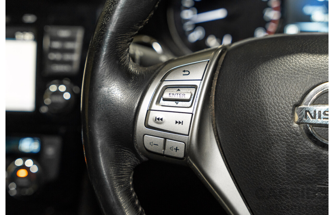 11/2014 Nissan X-Trail ST-L (fwd) T32 4d Wagon White 2.5L - 7 Seater