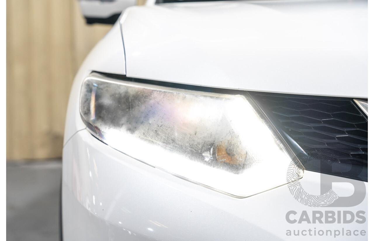 11/2014 Nissan X-Trail ST-L (fwd) T32 4d Wagon White 2.5L - 7 Seater