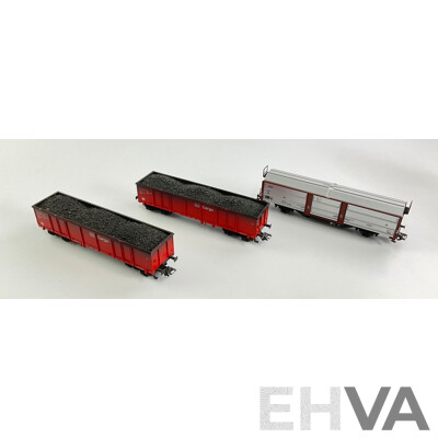 Marklin HO Scale DB Cargo Coal Wagons and Sliding Door Wagon