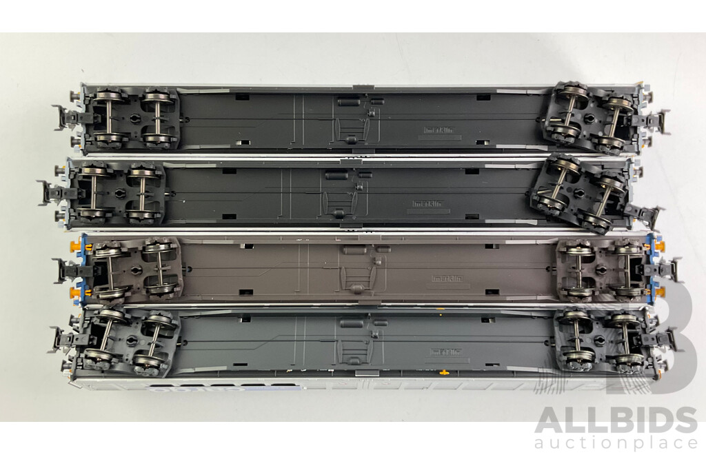 Marklin HO Scale Transwagon, Cargo, Nord Waggon Sliding Door Box Wagons 48056, 48055, 48029 (4)
