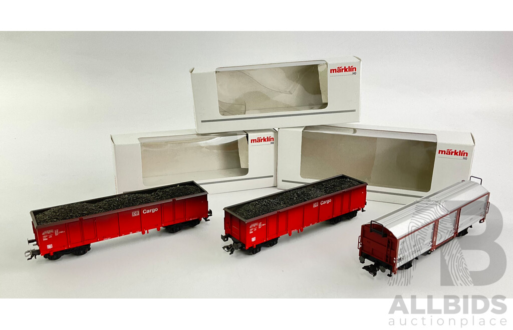 Marklin HO Scale DB Cargo Coal Wagons and Sliding Door Wagon