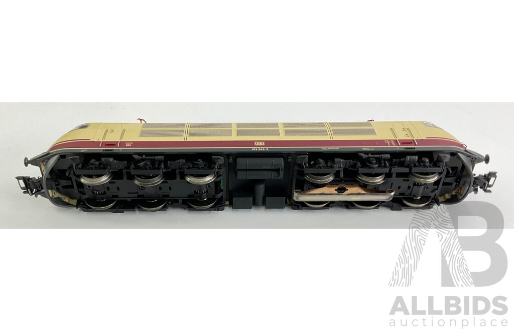 Marklin HO Scale German Electric Locomotive 103249-2, 39170