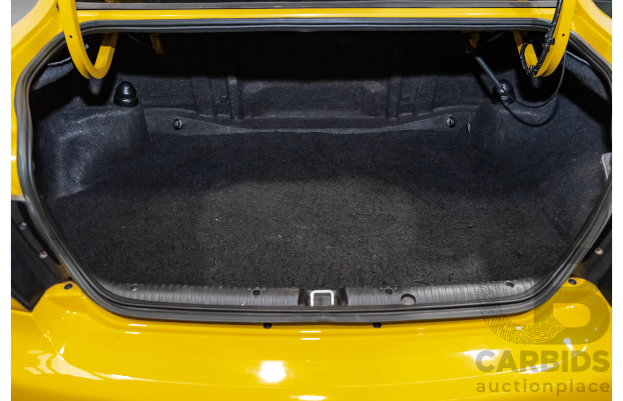 6/2003 Holden HSV Coupe GTO V2 2d Coupe Yellow Devil V8 5.7L